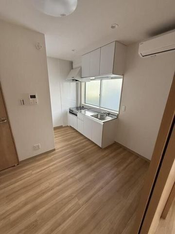 �y���ԁE���r���O�z�@