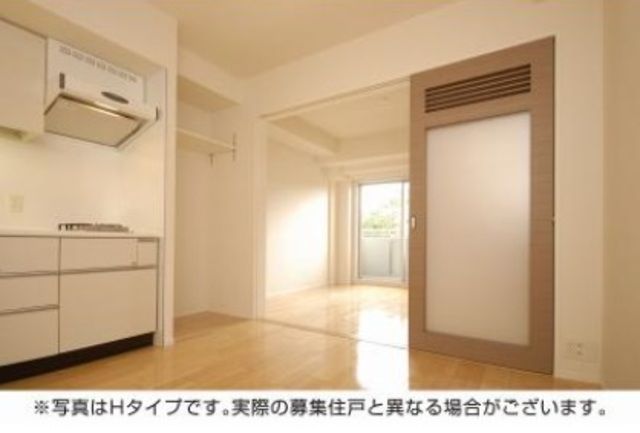 �y���ԁE���r���O�z�@����