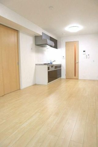 �y���ԁE���r���O�z�@