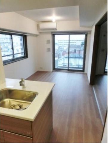 �y���ԁE���r���O�z�@����