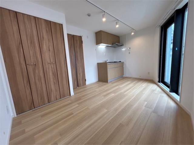 �y���ԁE���r���O�z�@