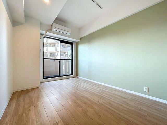 �y���ԁE���r���O�z�@