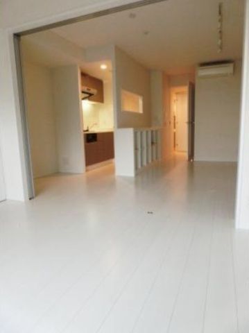 �y���ԁE���r���O�z�@����