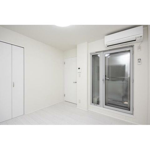 �y���ԁE���r���O�z�@