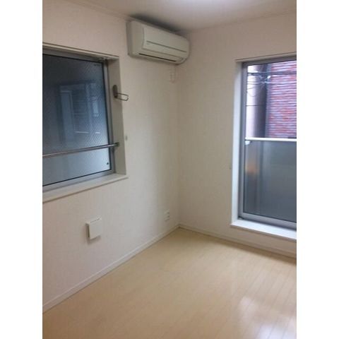 �y���ԁE���r���O�z�@