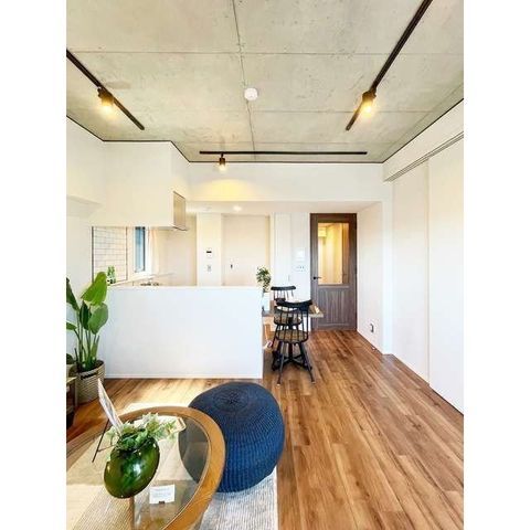 �y���ԁE���r���O�z�@���Ƌ�u���͔z�u���{�ł��B