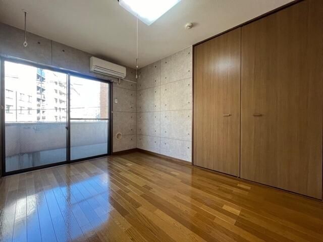 �y���ԁE���r���O�z�@