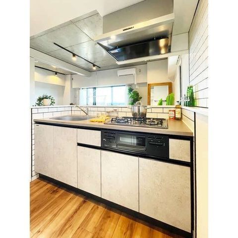 �y�L�b�`���z�@���Ƌ�u���͔z�u���{�ł��B