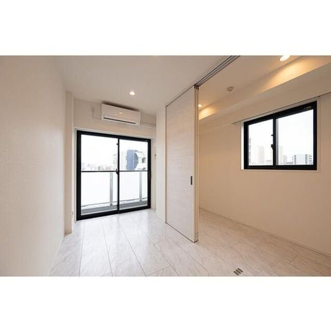 �y���ԁE���r���O�z�@