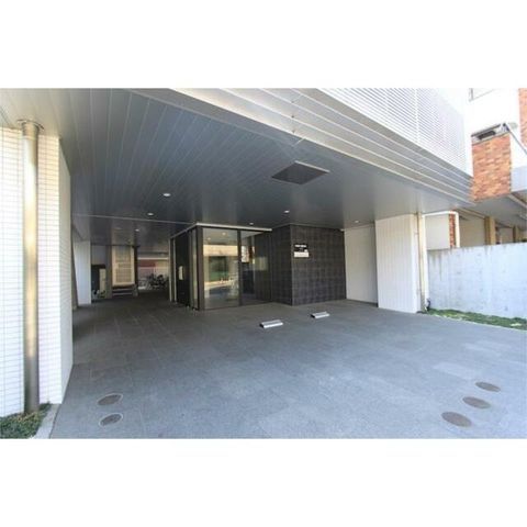 �y�G���g�����X�z�@