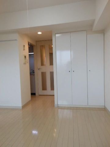 �y���ԁE���r���O�z�@