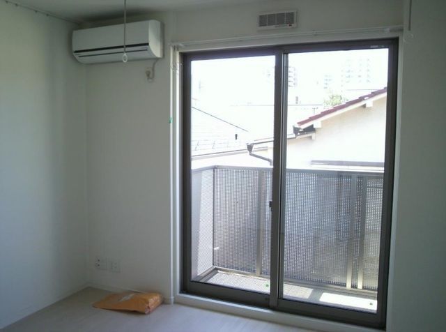 �y���ԁE���r���O�z�@