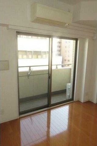 �y���ԁE���r���O�z�@