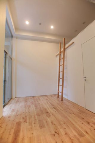 �y���ԁE���r���O�z�@