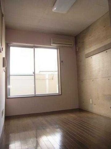 �y���ԁE���r���O�z�@