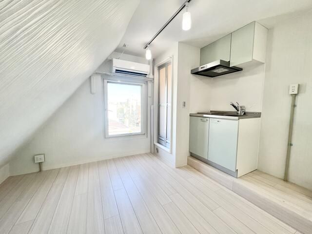 �y���[�z�@