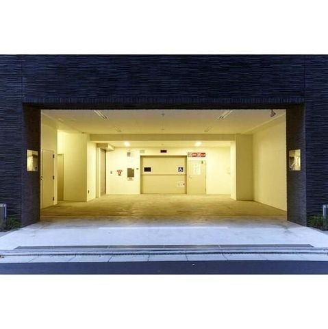 �y�G���g�����X�z�@