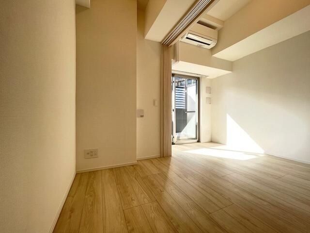 �y���̑��ݔ��z�@