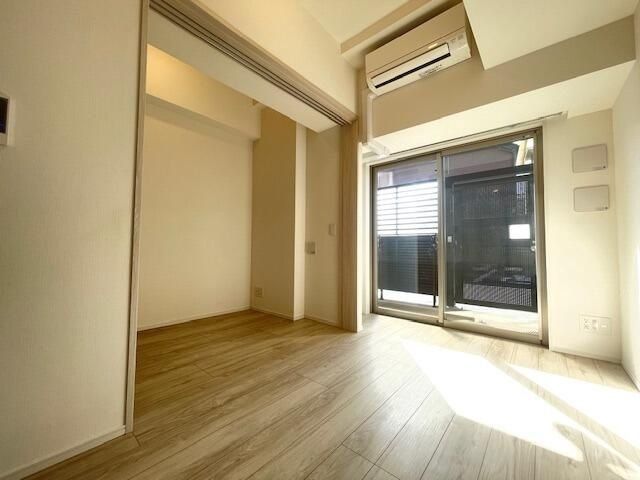 �y���ԁE���r���O�z�@