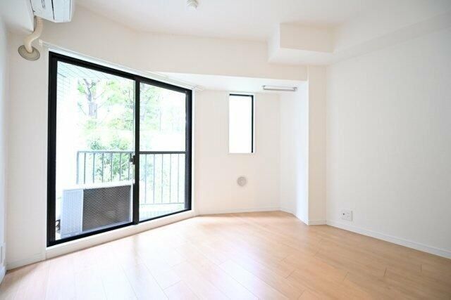 �y���ԁE���r���O�z�@