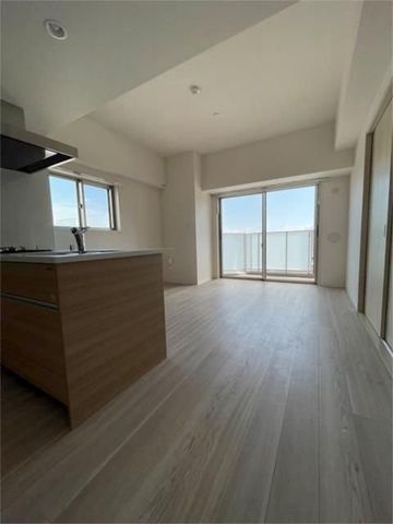 �y���ԁE���r���O�z�@