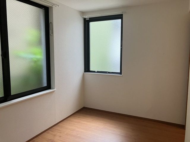 �y���ԁE���r���O�z�@