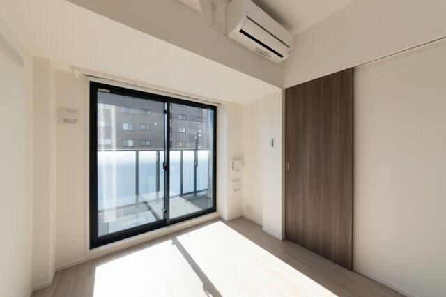 �y���ԁE���r���O�z�@