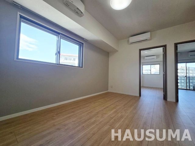 �y�����E���r���O�z�@���r���O/����