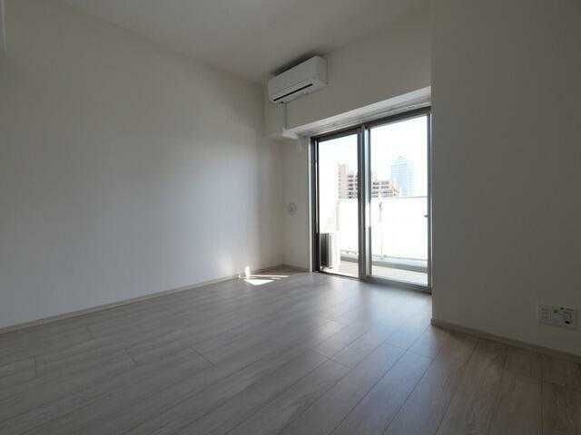 �y���̑��ݔ��z�@