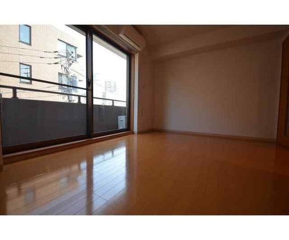 �y���ԁE���r���O�z�@