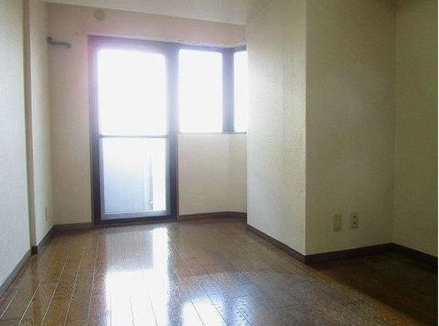 �y���ԁE���r���O�z�@����