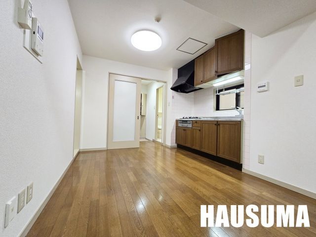 �y���ԁE���r���O�z�@���ʍ����ʐ^