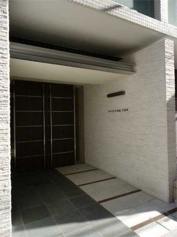 �y�G���g�����X�z�@