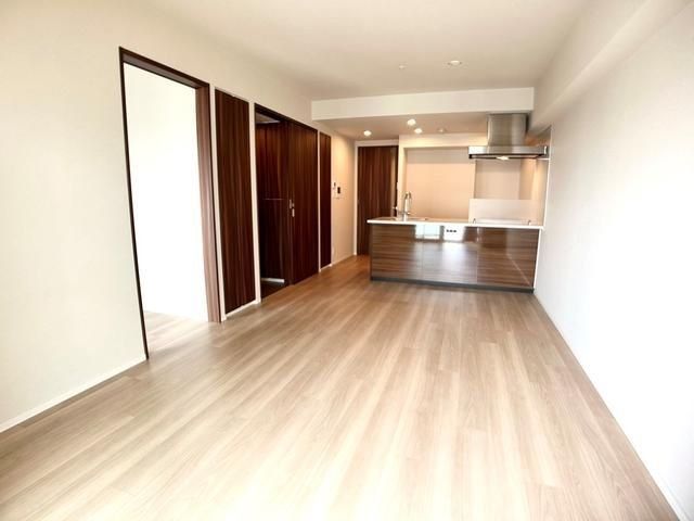 �y���ԁE���r���O�z�@