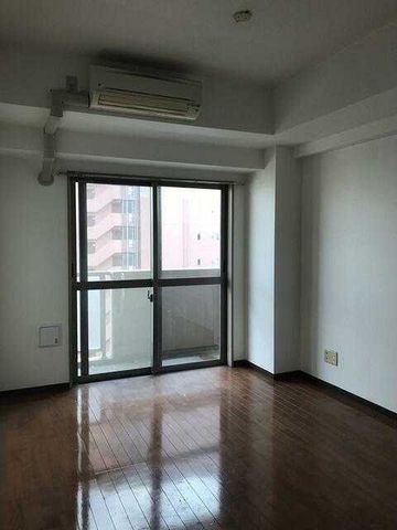 �y���ԁE���r���O�z�@