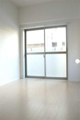 �y���ԁE���r���O�z�@