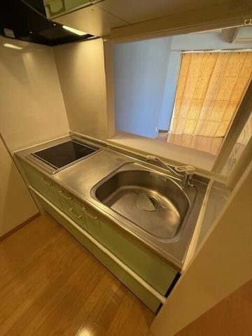 �y�L�b�`���z�@