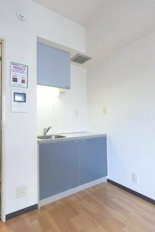 �y�L�b�`���z�@