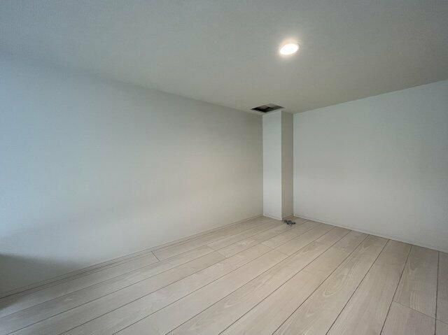 �y���ԁE���r���O�z�@