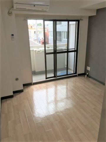 �y���ԁE���r���O�z�@