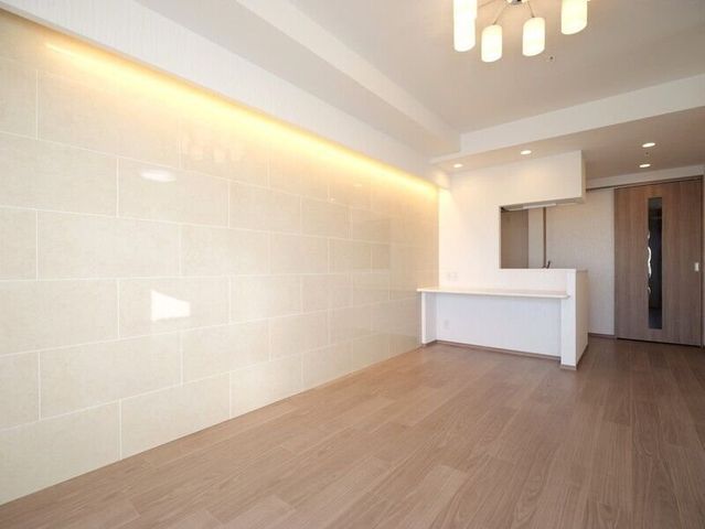 �y���ԁE���r���O�z�@