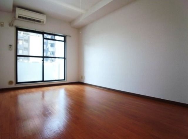 �y���ԁE���r���O�z�@����