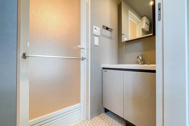 �y���ʏ��z�@