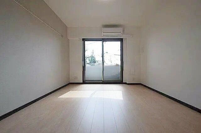 �y���ԁE���r���O�z�@