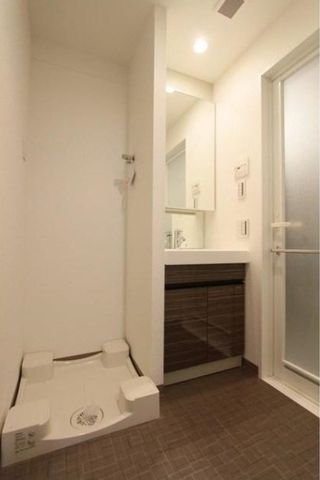 �y���̑��ݔ��z�@��������@�u��