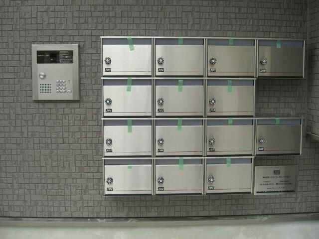 �y�G���g�����X�z�@