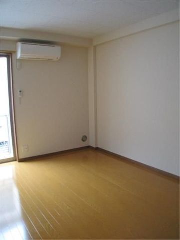 �y���ԁE���r���O�z�@