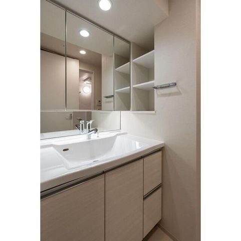 �y���ʏ��z�@