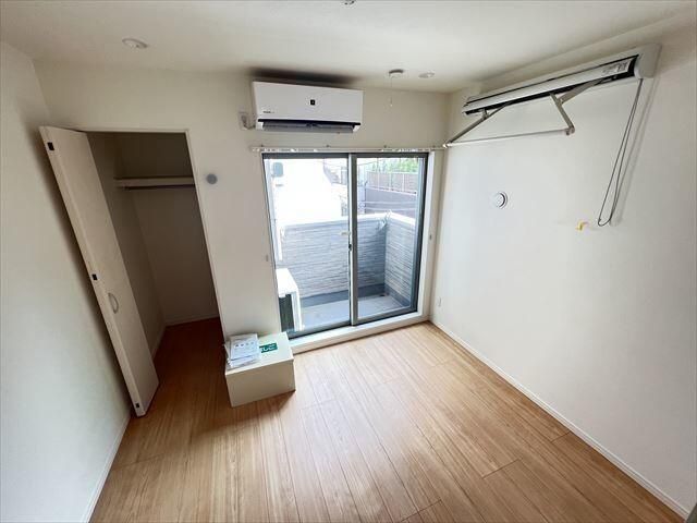 �y���ԁE���r���O�z�@