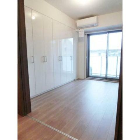 �y���ԁE���r���O�z�@